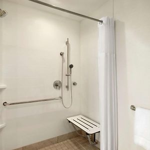 Corner King Room